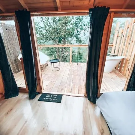 Tiny House *
